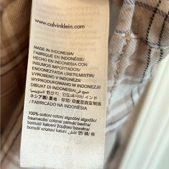 Calvin Klein light long sleeve Large - Picture 4 of 6